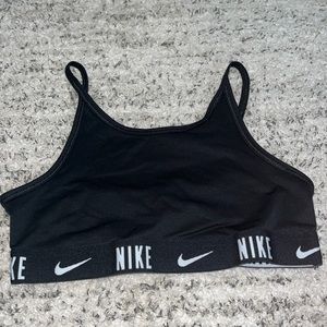 black nike sports bra! size youth medium